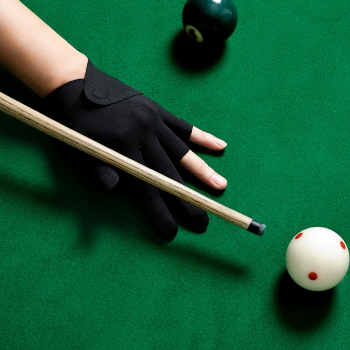 Billiard Pool Gloves for Left Hand - 3 Fingers Billiard Cue Sports Snooker Glove